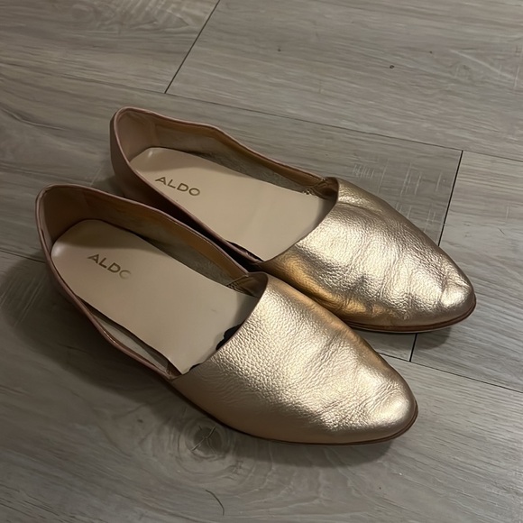 Aldo women Gold Flats Size 8 - Picture 3 of 6
